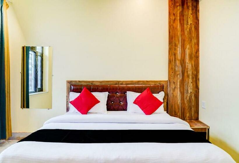 带景观的三人标准房间, Capital O 66972 Sangam Hotel And Resort