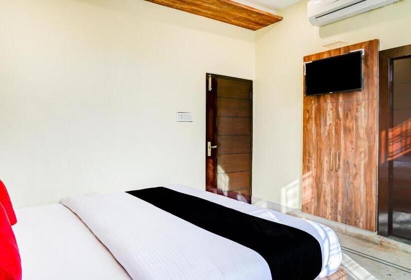 带景观的三人标准房间, Capital O 66972 Sangam Hotel And Resort