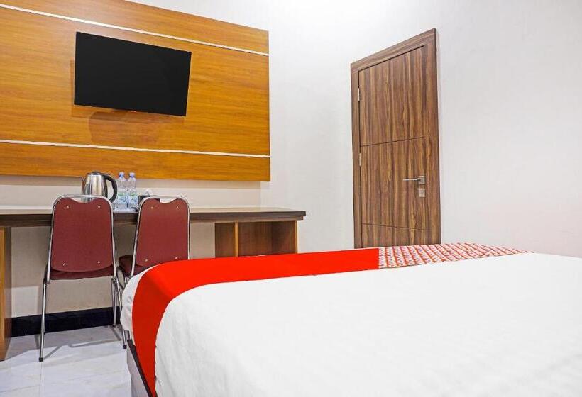 디럭스 룸, Collection O 91331 Hotel Grand Saota Soppeng