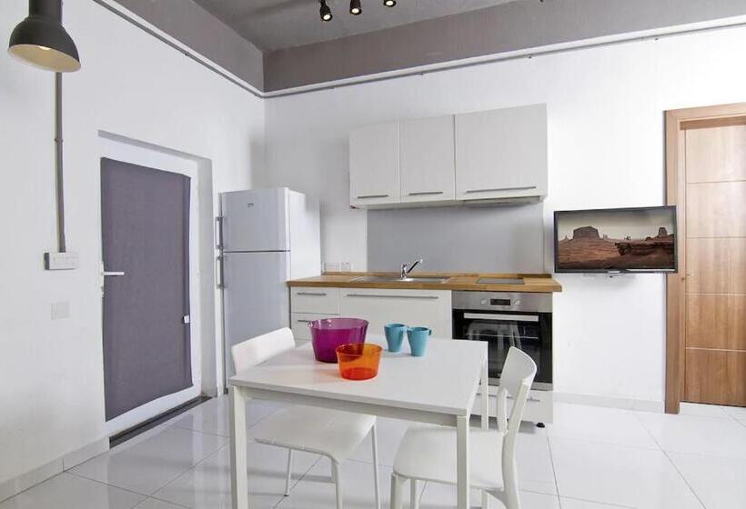 Standard Studio, Cresta Beach Studios