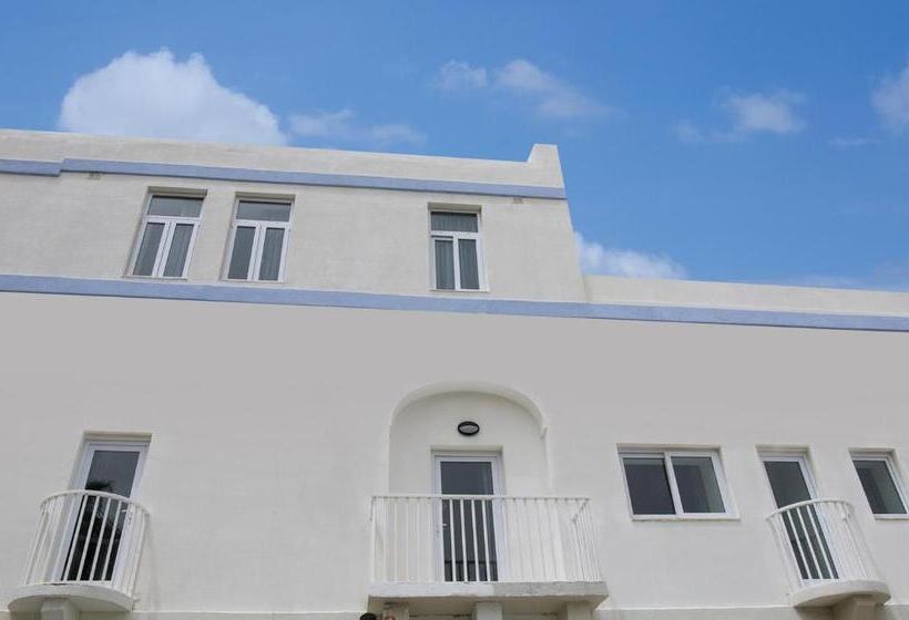 Escritório Estándar, Cresta Beach Studios