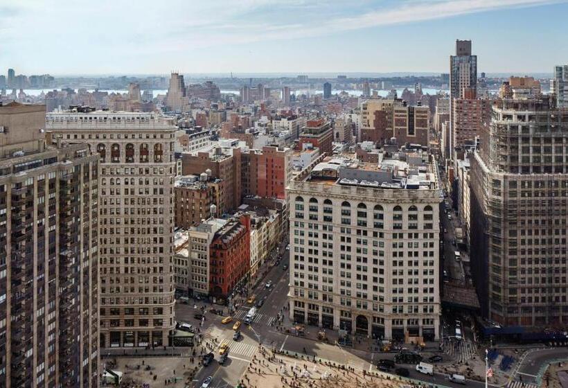 펜트하우스 스위트, The New York Edition