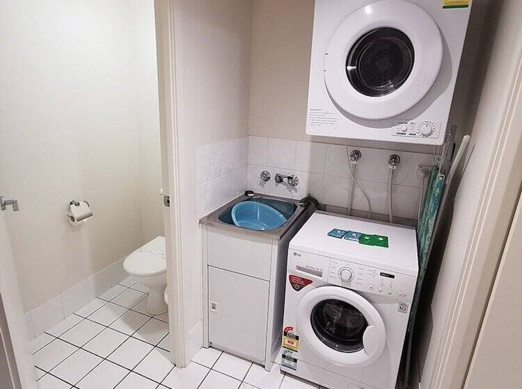 침실 2개 아파트, Inn On The Park Apartments