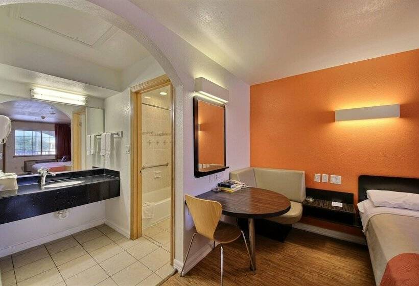 Номер Deluxe, Motel 6edinburg, Tx