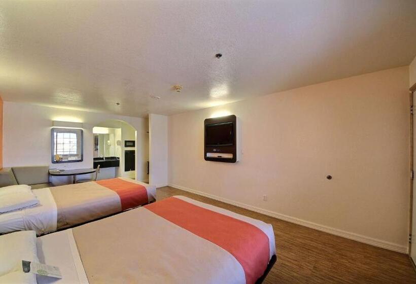 Номер Стандарт, Motel 6edinburg, Tx