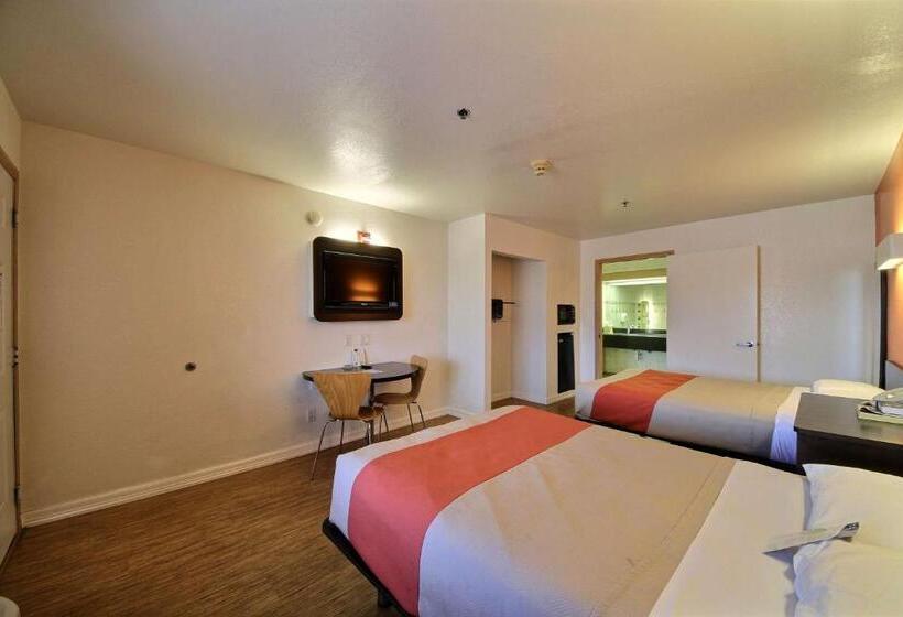 Номер Deluxe, Motel 6edinburg, Tx