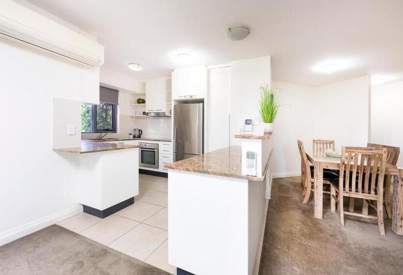 침실 3개 아파트, Sevan Apartments Forster