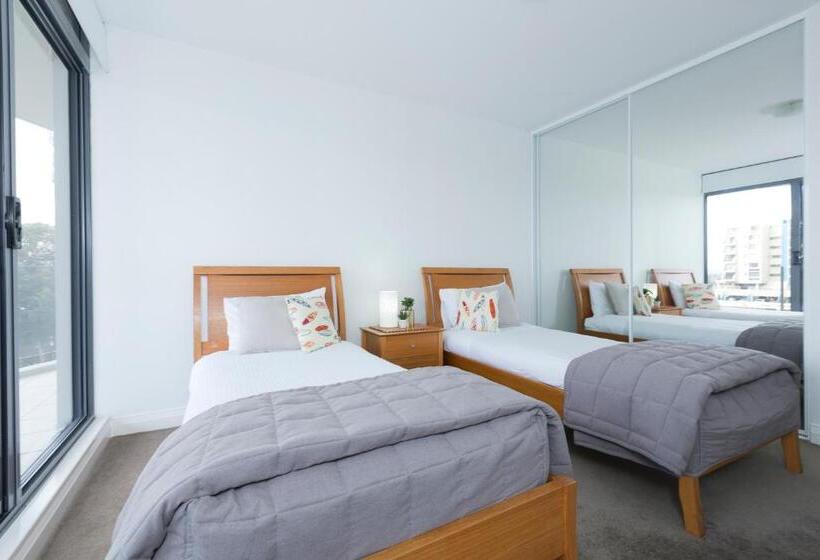 침실 3개 아파트, Sevan Apartments Forster