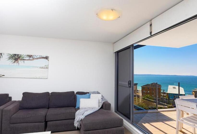 2 Bedroom Apartment with Views, Sevan Apartments Forster
