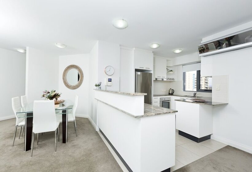 2 Bedroom Apartment with Views, Sevan Apartments Forster