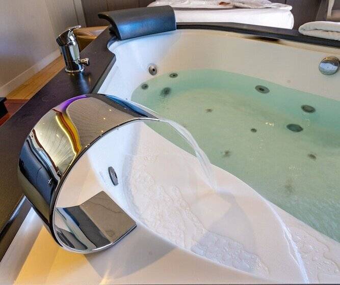 디럭스 스위트, Elegance Suites