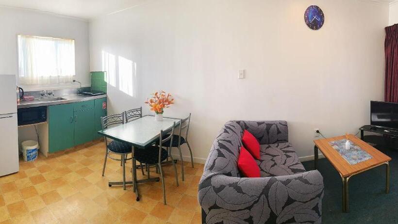 スイート（家族用）, Kerry's Motel