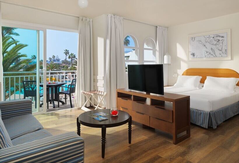 سوییت جونیور با چشم‌انداز استخر, H10 Ocean Suites