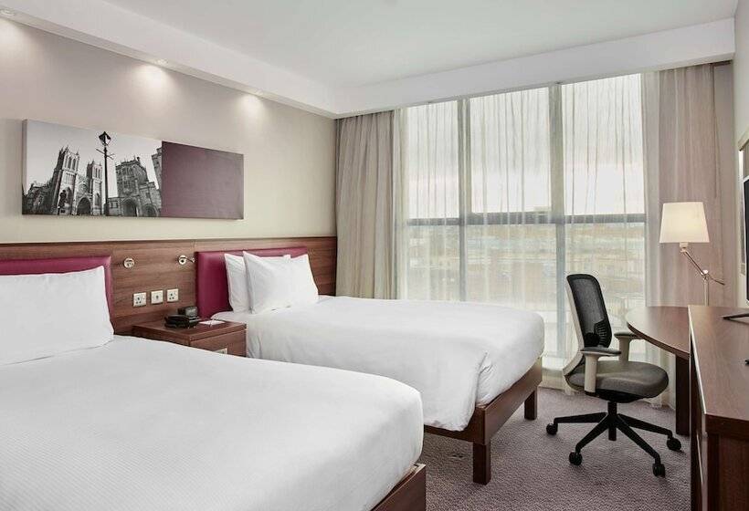 스탠다드 룸, Hampton By Hilton Bristol City Centre