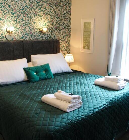 Номер Стандарт, Cambridge House Room Only Accommodation For Adults