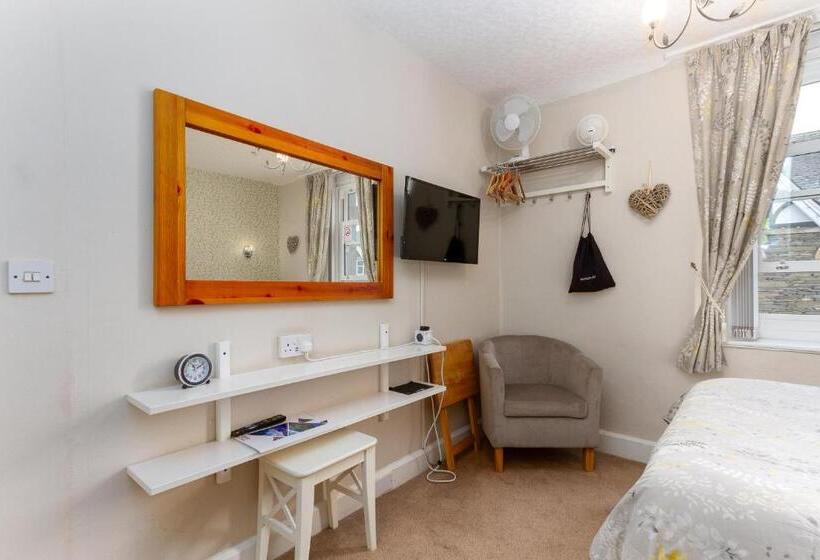 Номер Economy, Cambridge House Room Only Accommodation For Adults