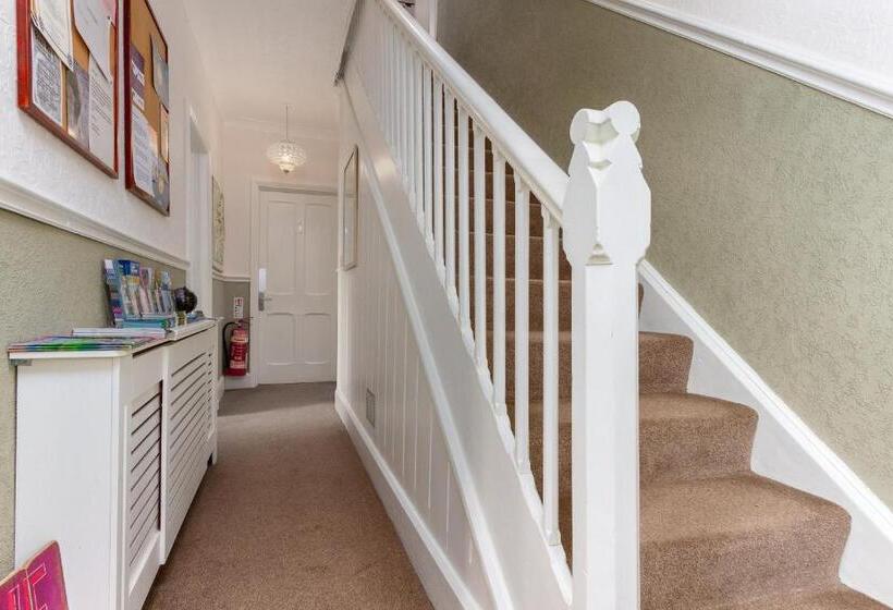 Трехместный Номер Классика, Cambridge House Room Only Accommodation For Adults
