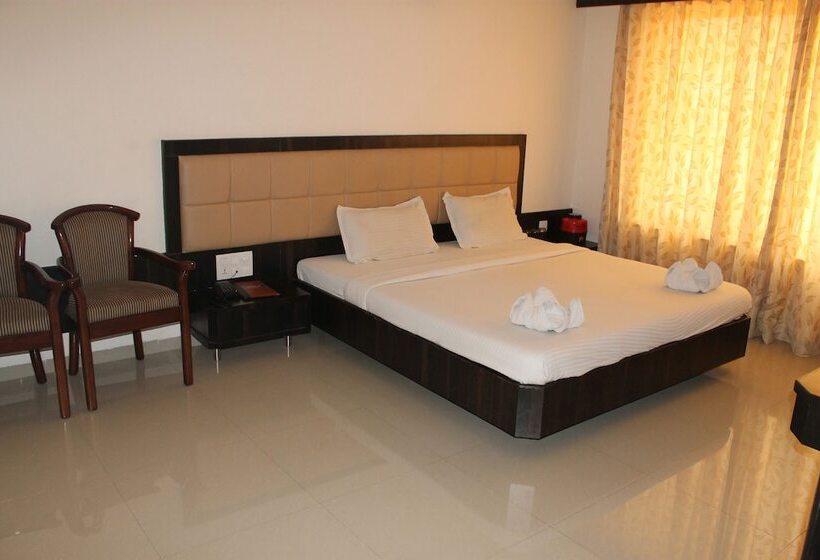 Номер Deluxe, Ganpati Palace Shirdi Newly Renovated