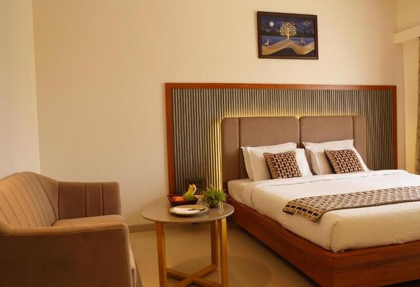 Номер Deluxe, Ganpati Palace Shirdi Newly Renovated
