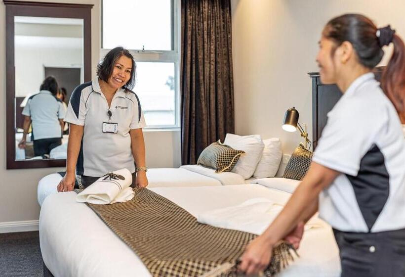 스위트, International Hotel Wagga Wagga