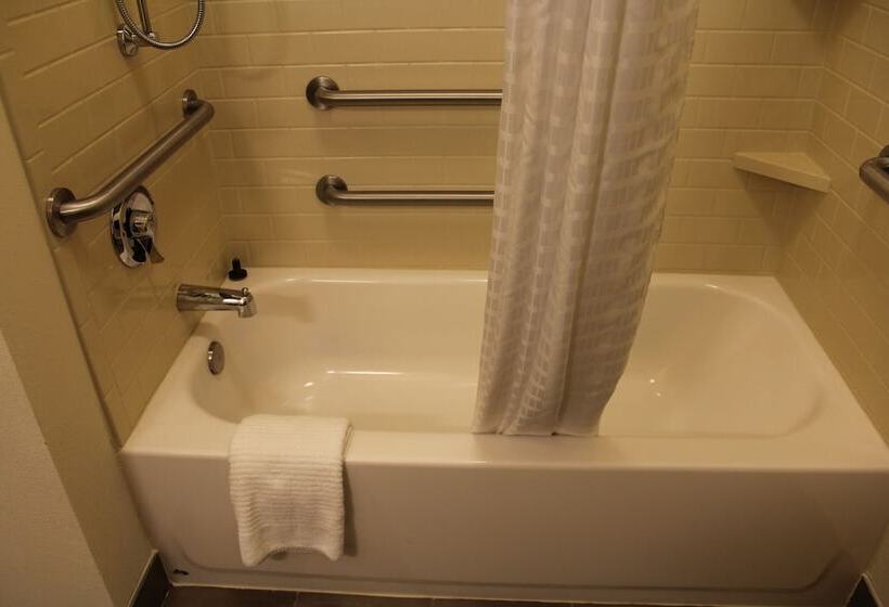 适合残疾人士使用的套间, Candlewood Suites Morgantown Univ West Virginia, An Ihg