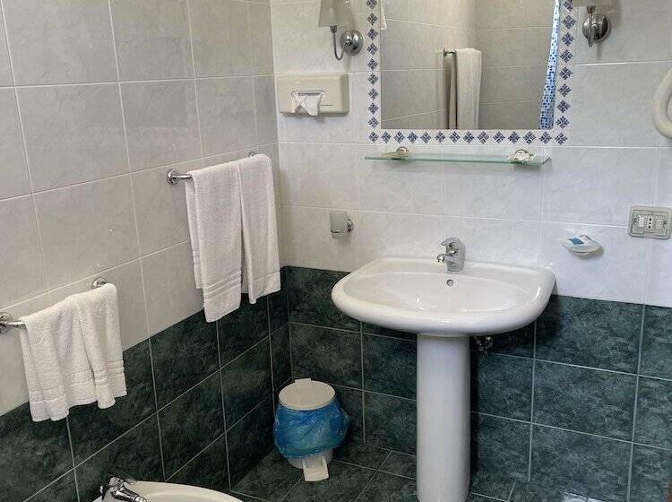 Номер Стандарт Трехместный, Miramare Garzia