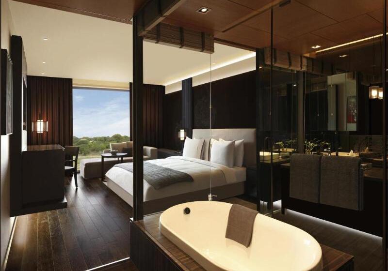 اتاق کلاب, Roseate House New Delhi