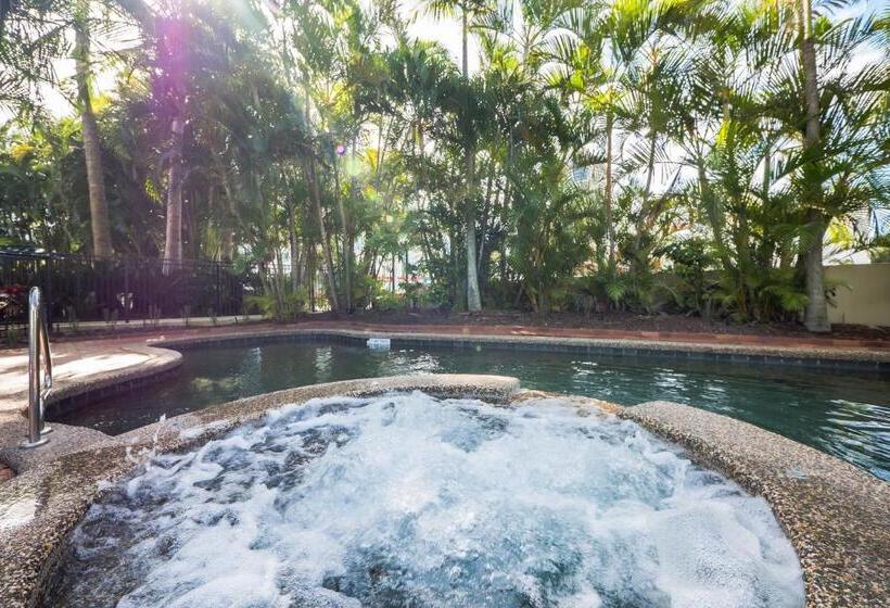2 Bedrooms Apartment City View, Surfers Hawaiian Holiday Apartments