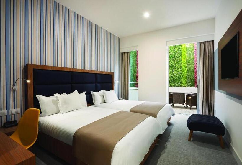 Номер Стандарт с Балконом, Tryp By Wyndham Wtc Mexico