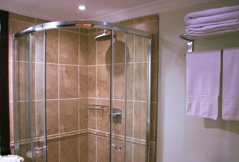 Трехместный Номер Deluxe, Zawadi House Lodge