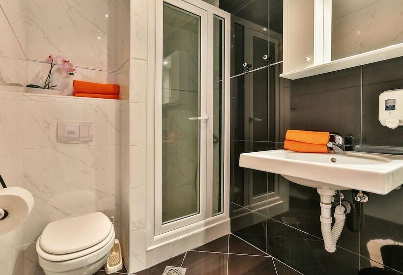 اتاق استاندارد سه نفره, Apartmani Luka   Vila Brzulovic