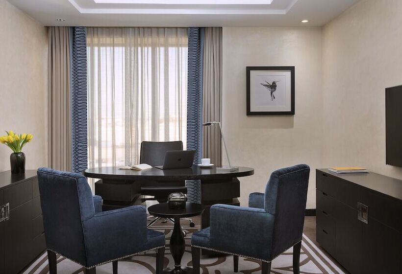 高级客房, Voco   Riyadh, An Ihg Hotel   فندق فوكو الرياض, احدى فنادق مجموعة إنتركونتيننتال