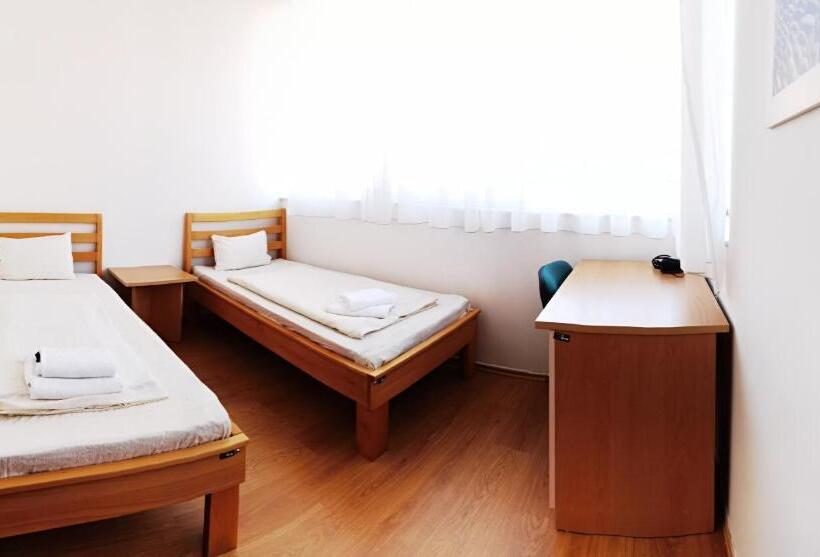 اتاق اکونومی, Student Hotel Mostar