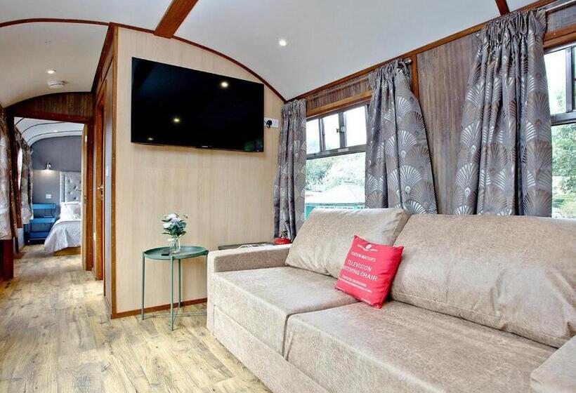 Дом 3 Спальни, Brunel Boutique Holiday Park