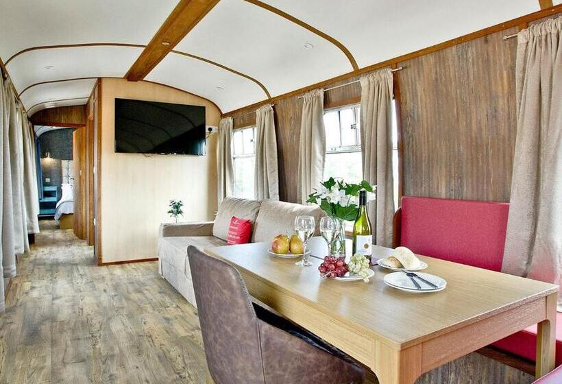 Дом 3 Спальни, Brunel Boutique Holiday Park