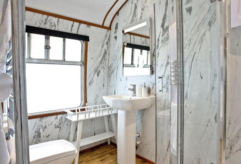 Дом 3 Спальни, Brunel Boutique Holiday Park