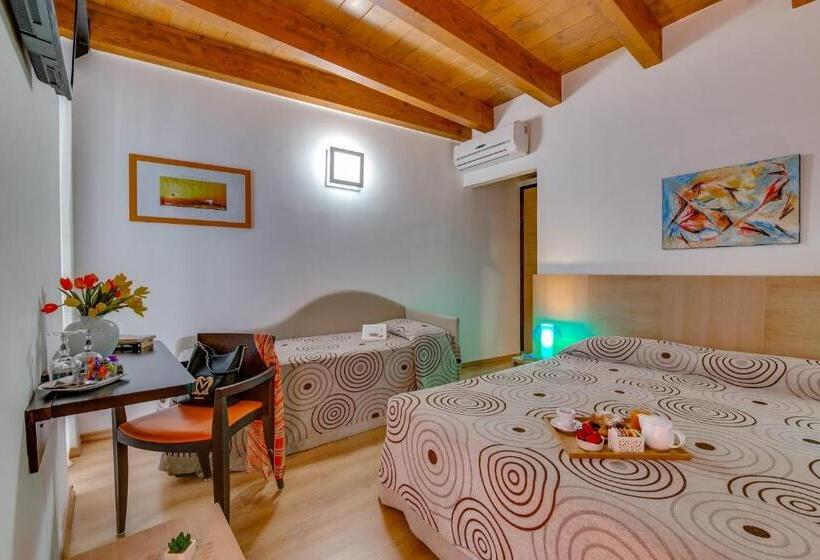 스탠다드 트리플 룸, Locanda Al Moro