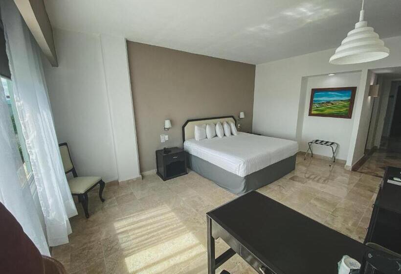 キングサイズベッドのスタンダードルーム, Best Western Plus Tuxtepec