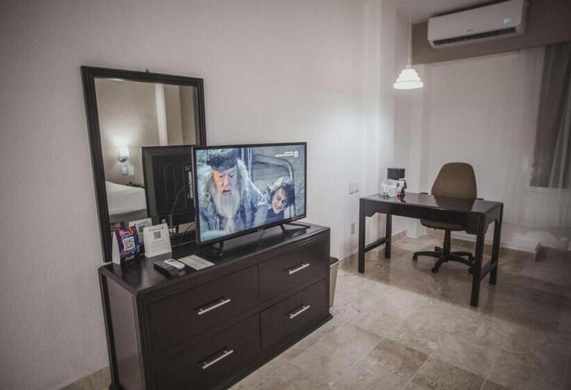 キングサイズベッドのスタンダードルーム, Best Western Plus Tuxtepec