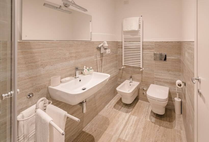 Triple Room Sea View, Miramare
