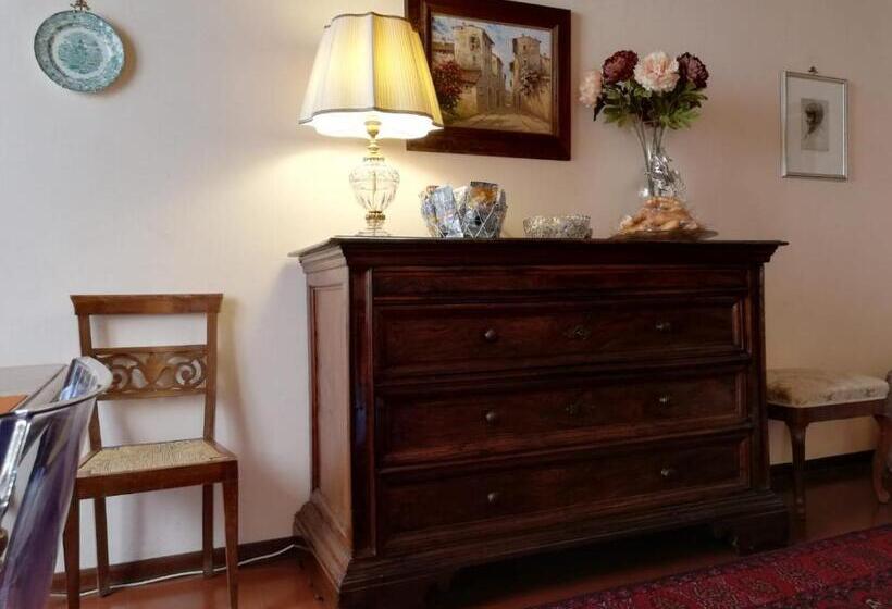 آپارتمان 2 خوابه, La Rosa Townhouse