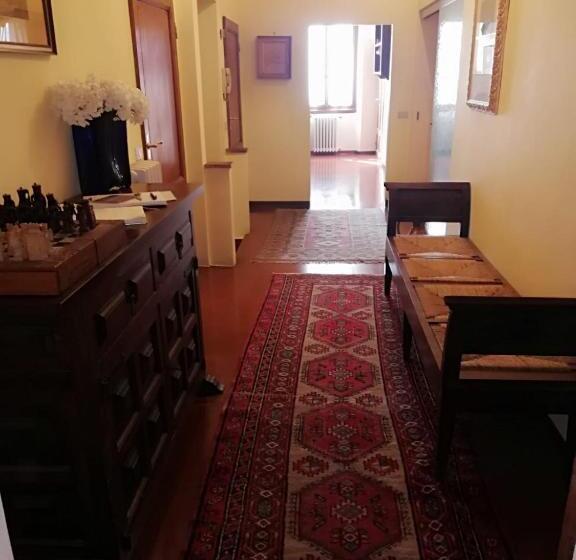 آپارتمان 2 خوابه, La Rosa Townhouse