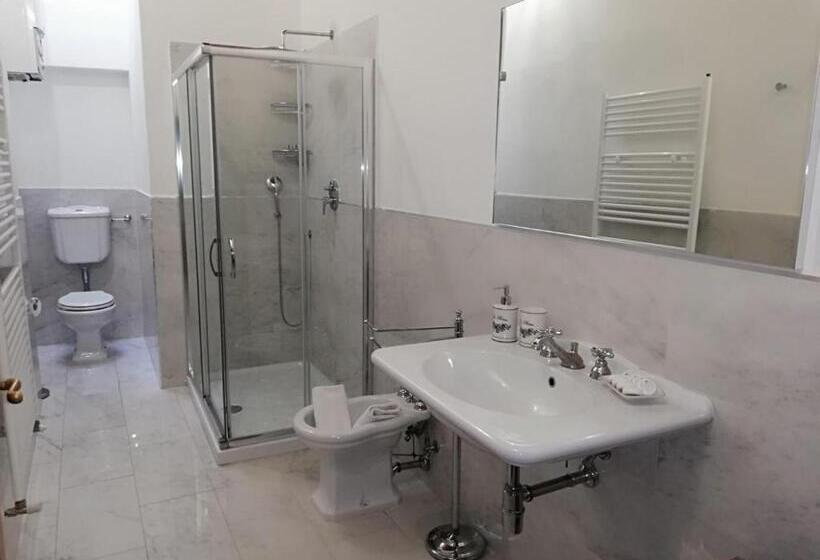 آپارتمان 2 خوابه, La Rosa Townhouse