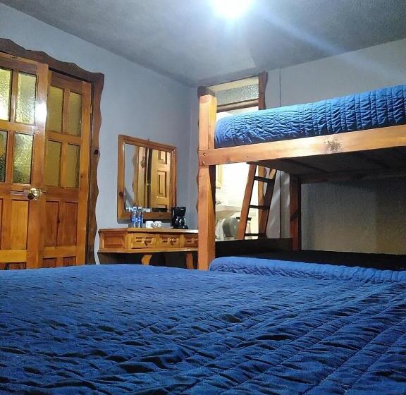 Chambre Familiale, Plaza Mazamitla