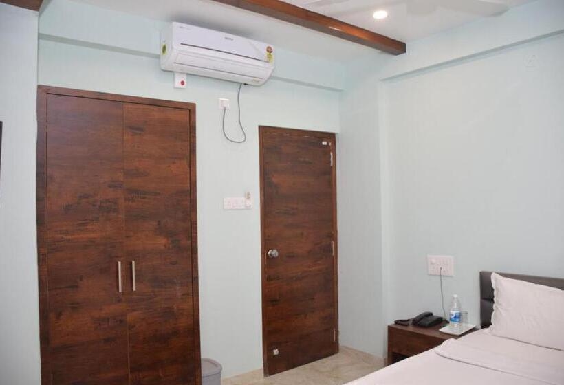 Номер Deluxe, Shankar Residency, Akkalkot