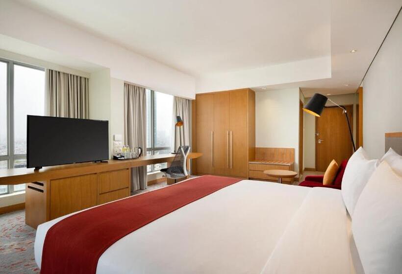 Номер Премиум, Holiday Inn & Suites Jakarta Gajah Mada, An Ihg