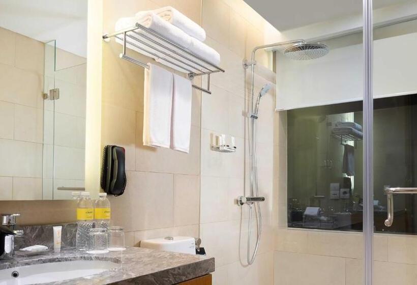 Люкс 2 Спальни, Holiday Inn & Suites Jakarta Gajah Mada, An Ihg