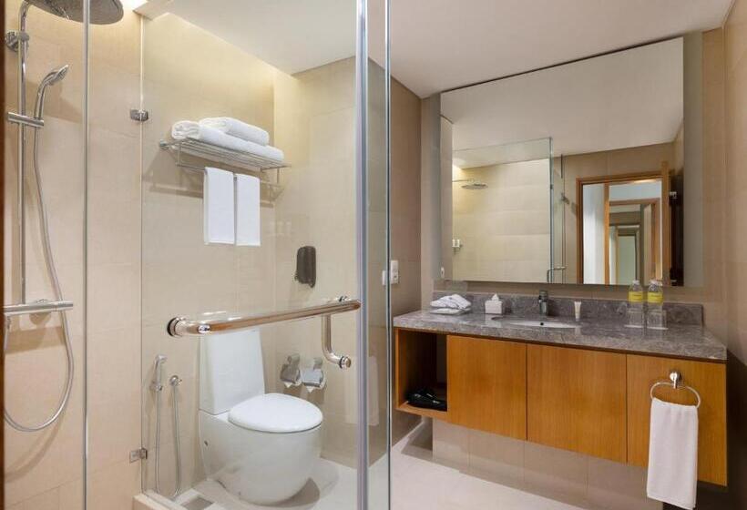 Номер Стандарт Вид на Город, Holiday Inn & Suites Jakarta Gajah Mada, An Ihg