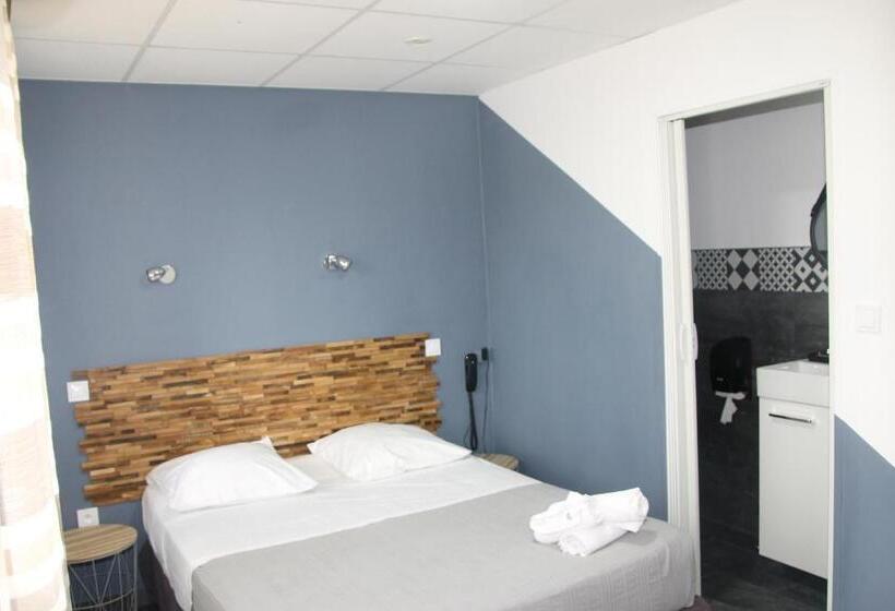 Номер Стандарт, Hôtel Des Moulins