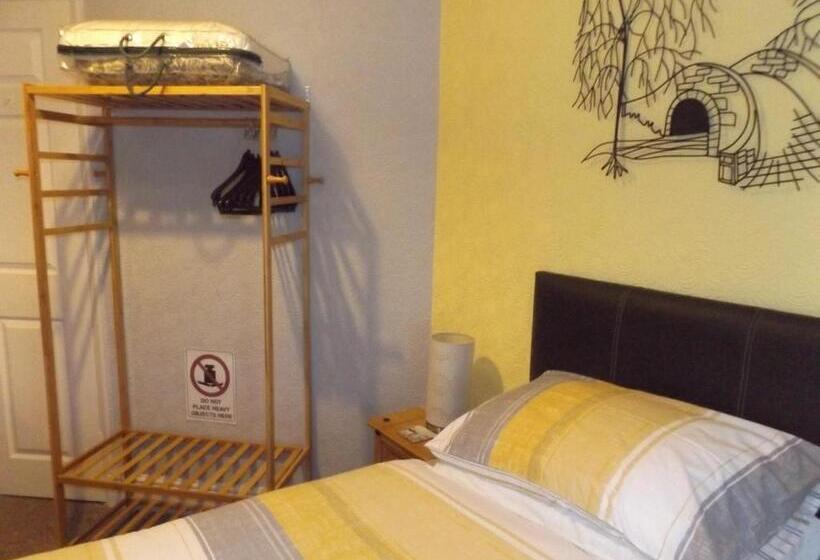 Номер Стандарт, The Phoenix Guest House